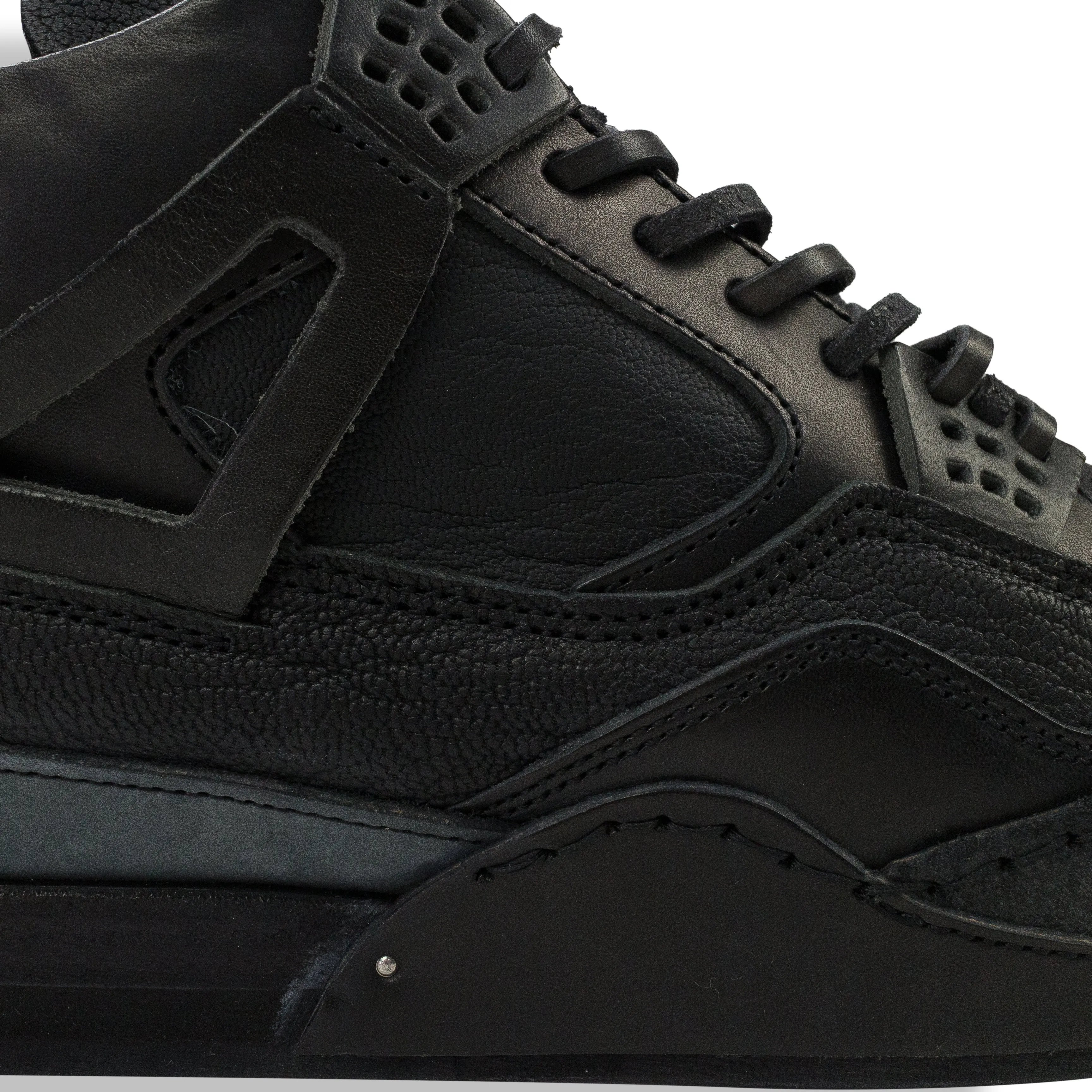BLACK LACE UP SNEAKERS
