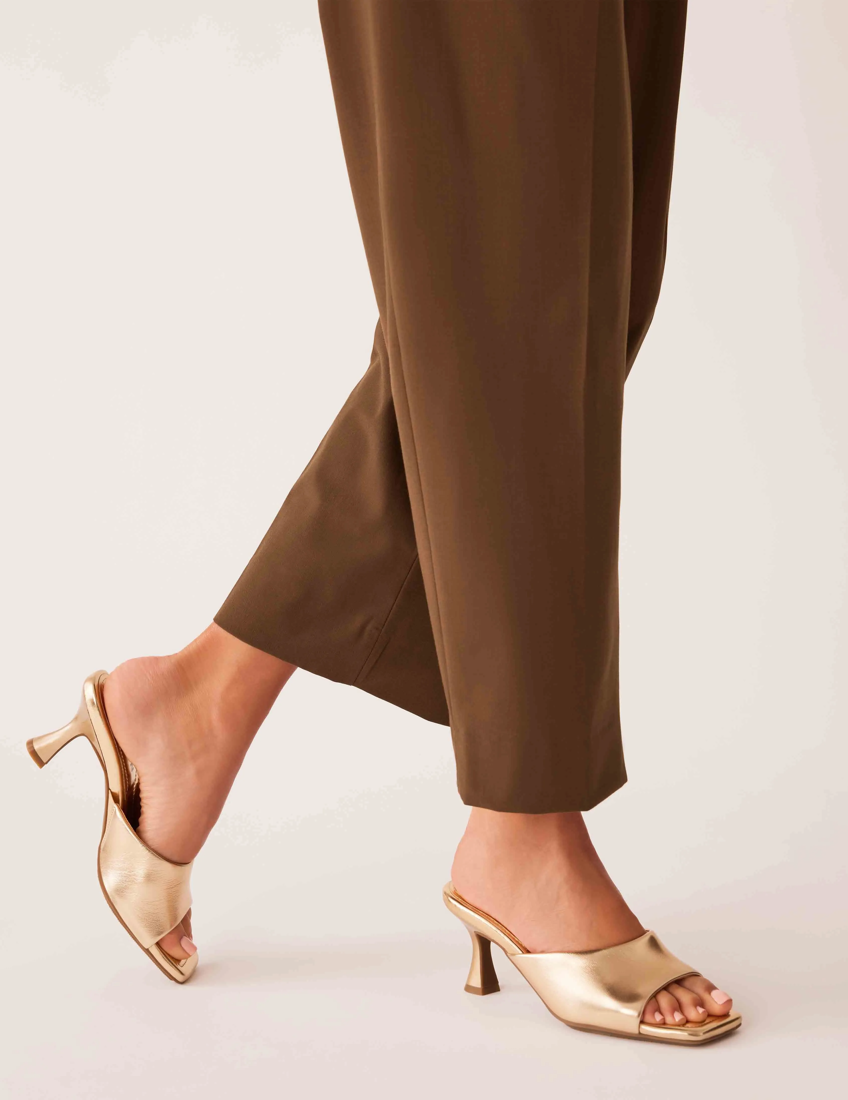 Jerilyn Heeled Mule