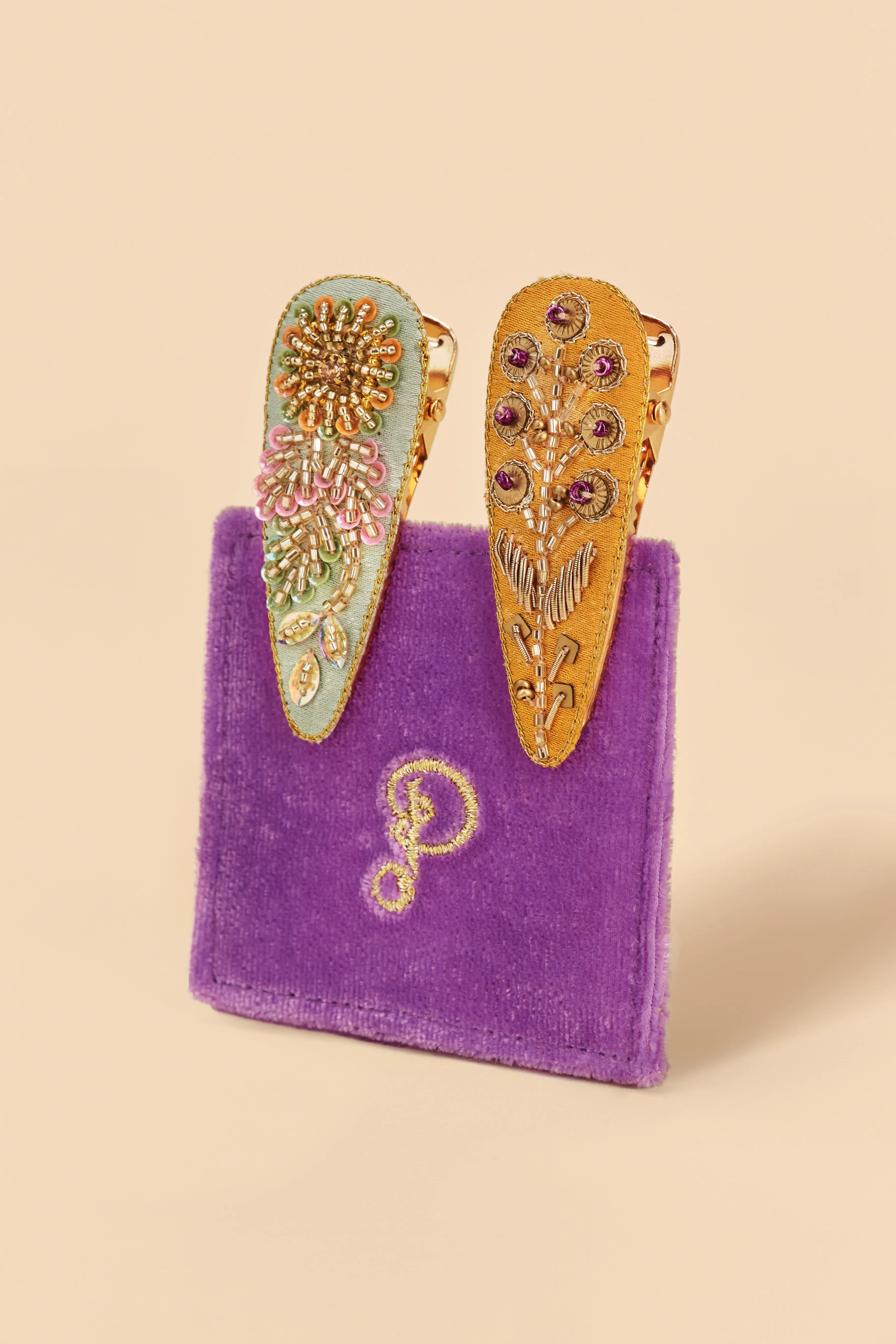 Powder Hair Slides
